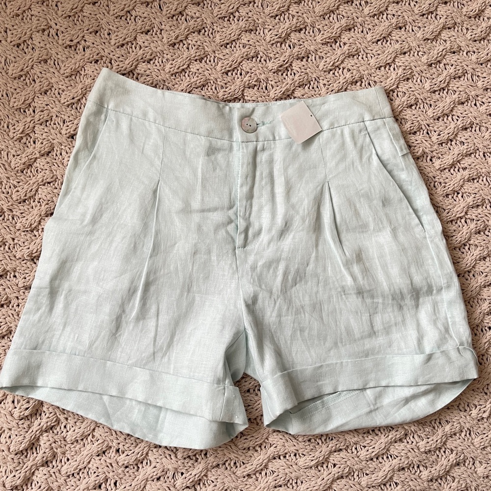 Karen Kane Light Mint Green Linen Blend Shorts